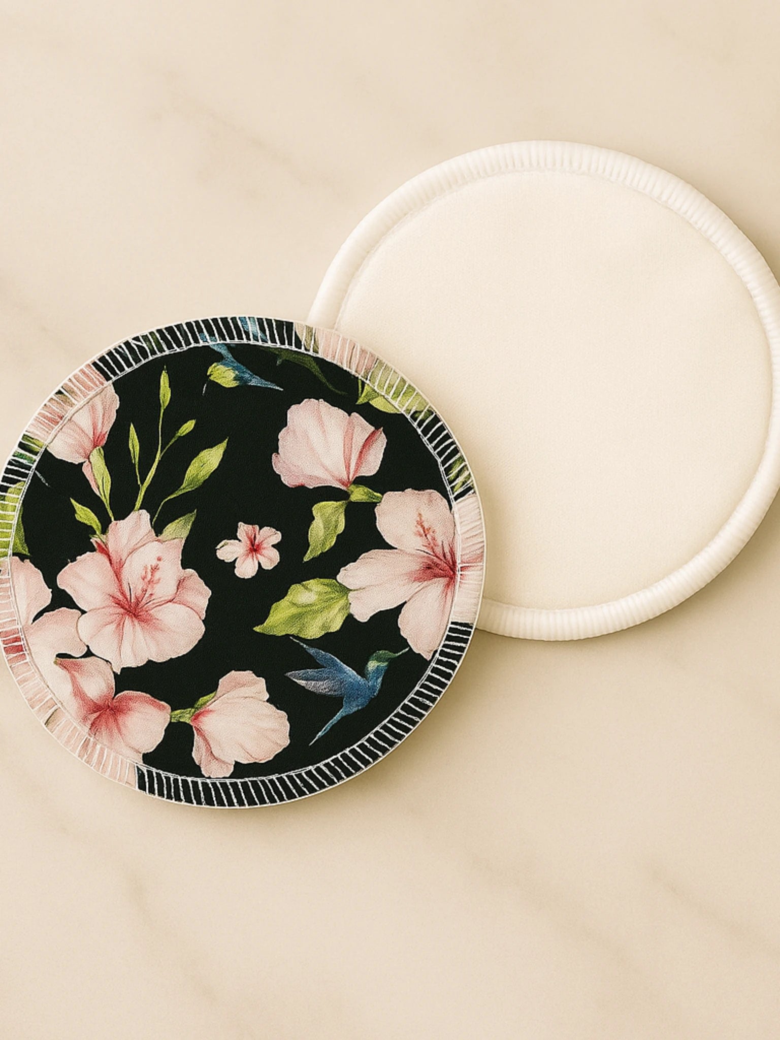 Lot de 2 Coussinets d’allaitement lavables Hibiscus – Ultra-absorbants & réutilisables (Jour & Nuit)