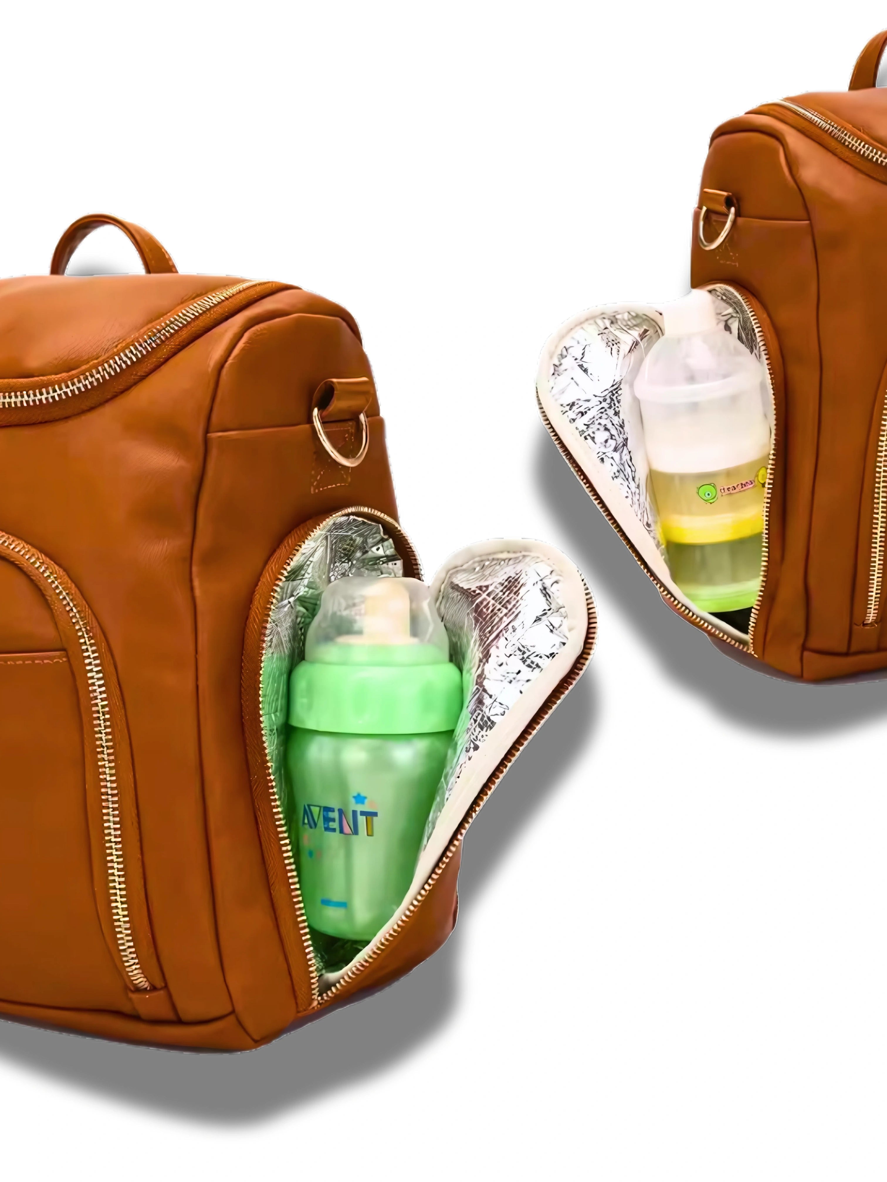 Poche isotherme d’un sac à langer camel, idéale pour conserver les biberons au chaud ou au frais pendant les déplacements.