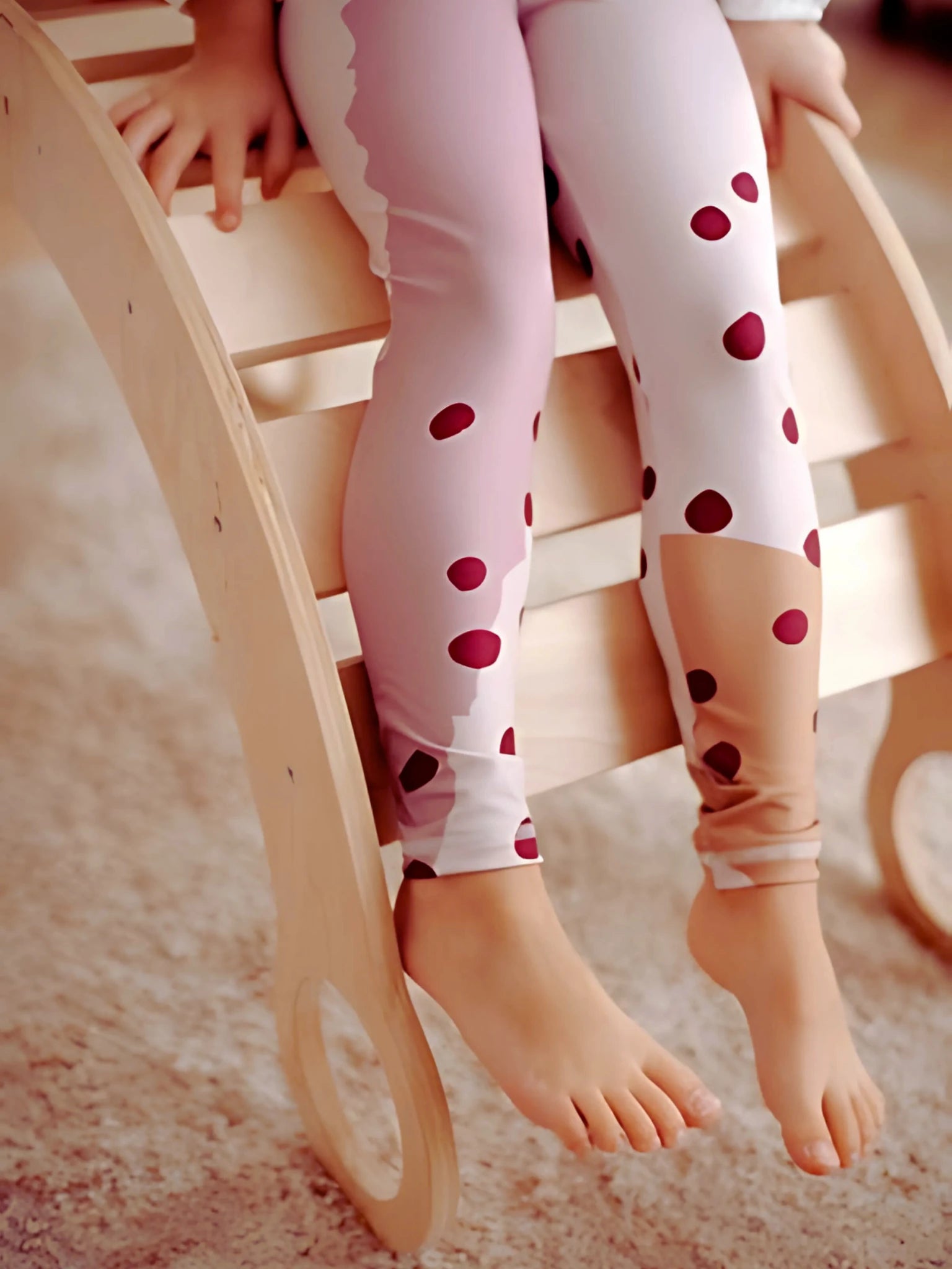 Pastel pink children's leggings with burgundy polka dots (Oeko-Tex® stretch)