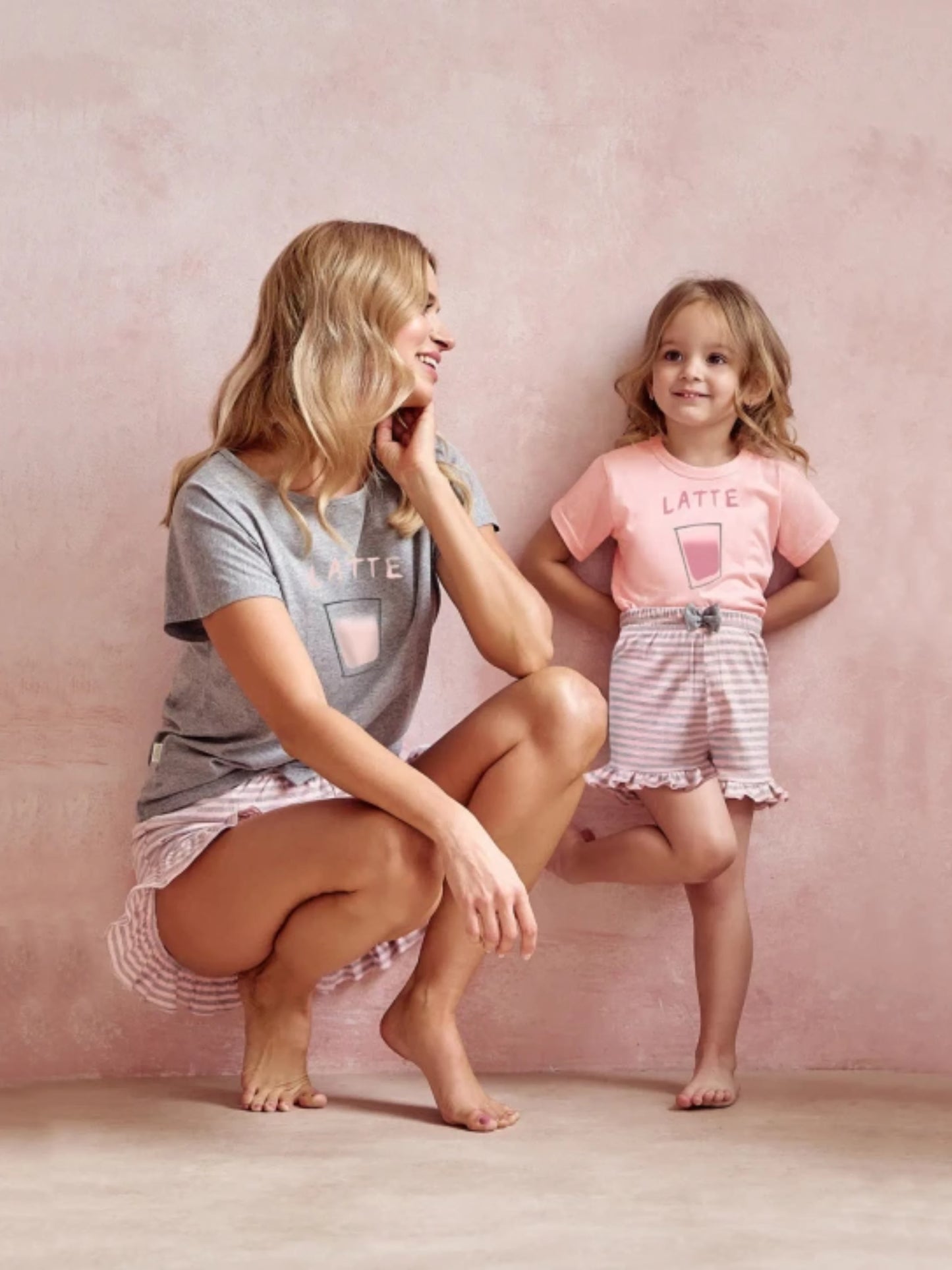 Motifs Enchantés & Douceur Légère | Le Pyjama Short Fille en Coton Imprimé Fleuri & Chat Oeko-Tex®